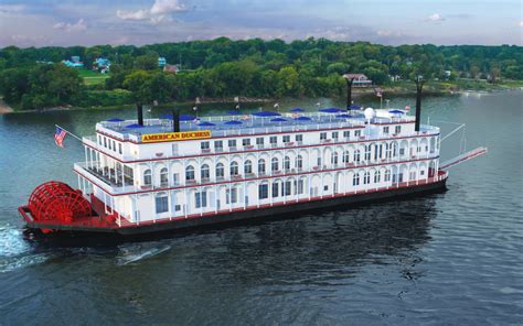 What is a Paddle-wheeler Cruise and Is it For You? - Purple Light Vacations