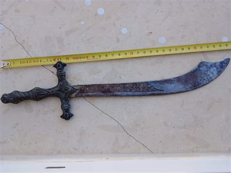 Identifying An antique dagger | Antiques Board