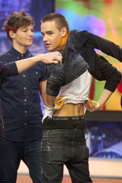 Celebrities In Undiez: Liam Payne Sagging Showing his Black Polo Ralph ...