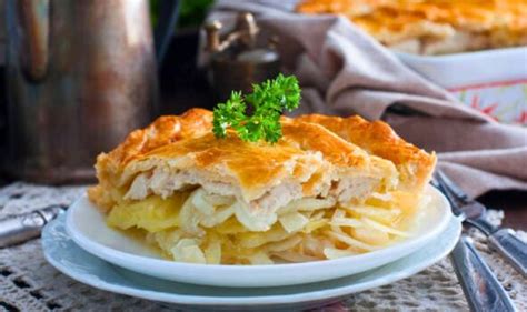 Jamie Oliver chicken pie recipe: Ultimate ‘comfort food’ ready in 33 minutes | Express.co.uk