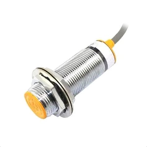 Capacitive Proximity Sensor Accuracy: 8 Mm at Best Price in Coimbatore | Innovatec Systems