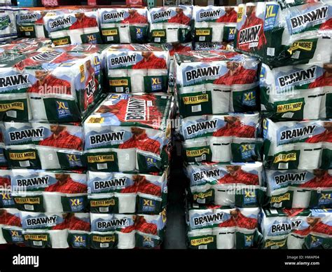 Paper towels in bulk Stock Photo - Alamy