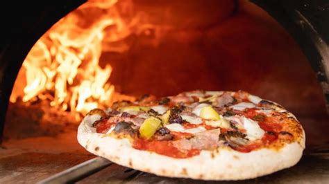 San Diego Restaurant Makes List of Top 100 Pizza Spots in the US - LaJolla.com