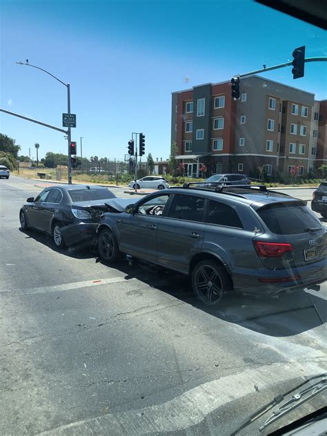 BMW vs. AUDI : r/IdiotsInCars