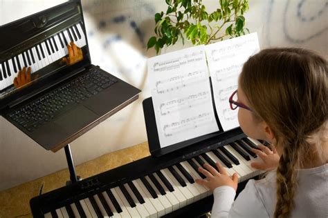 The Top Eight Reasons to Take Piano Lessons Online - Dorrough Piano Studio