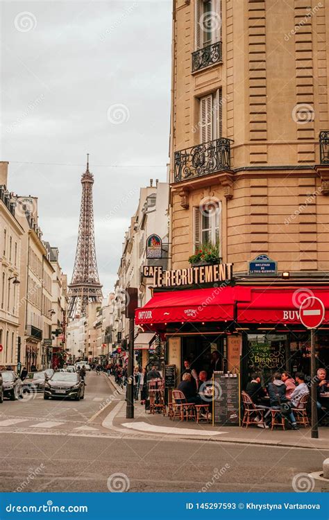 Cafe with Eiffel Tower View Editorial Stock Photo - Image of place, building: 145297593