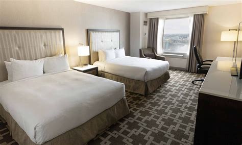 Rooms & Suites — Hilton Niagara Falls/Fallsview Hotel & Suites