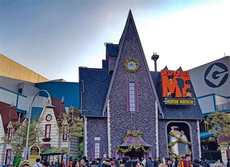 Despicable Me Minion Mayhem | Flat Ride at Universal Studios Japan ...