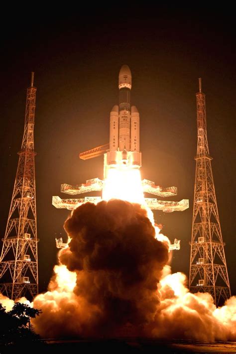 Sriharikota : ISRO launched 36 broadband communication satellites of OneWeb