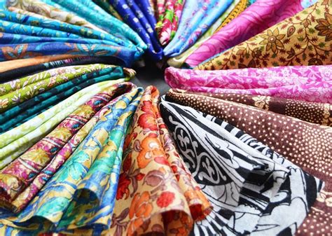 WHOLESALE LOT of Vintage Silk Sari Indian Silk Saris Fabric | Etsy