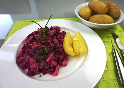 „Wie von Oma…“: Roter Heringssalat / Red salad with soused herring ...