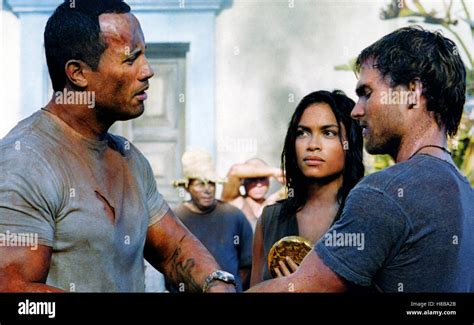 The rundown 2003 dwayne johnson the rock hi-res stock photography and images - Alamy