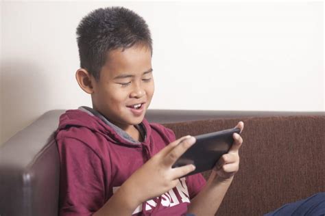 Top 9 Zoom Games for a Fun Virtual Family Game Night - Your Local Kids