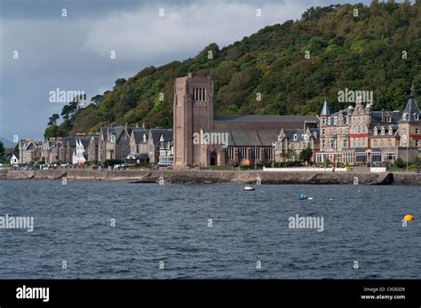 Oban bay st columbas cathedral hi-res stock photography and images - Alamy