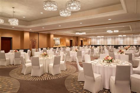 Courtyard by Marriott Toronto Downtown - Hotel Weddings Toronto