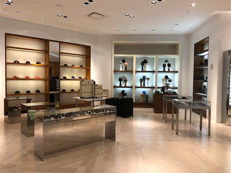 Hirsch Construction | Saks Fifth Avenue Men's Store Project