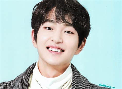 SHINee Onew's First Solo Album Ranks No. 1 On 23 iTunes Album Charts Worldwide - Koreaboo