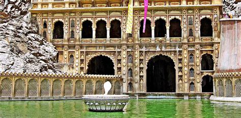 Galta Temple, Indian Galta Temple, Galta Temple Jaipur, Galta Ji, Galta Ji Jaipur Tourist Places ...