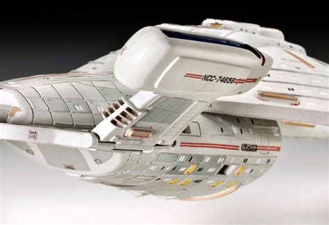 STAR TREK VOYAGER MODEL KIT 1/670 U.S.S. VOYAGER 51 CM - Archonia.com