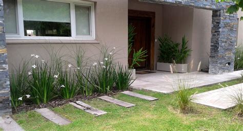 MBF Jardines y Balcones | Home landscaping, Front gardens, Cool plants