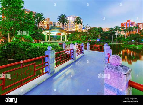 Zhongshan park hi-res stock photography and images - Alamy