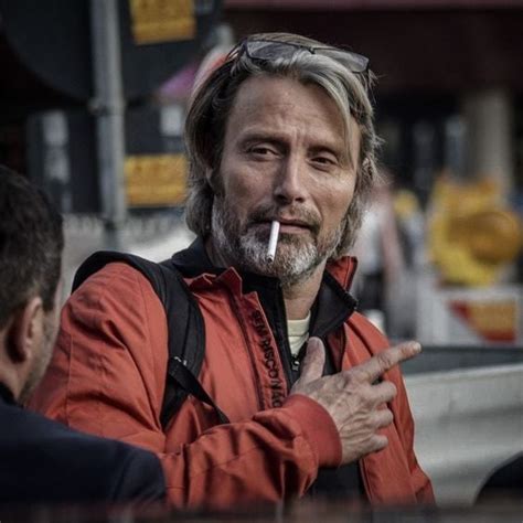 What cig smoke Mads Mikkelsen??? : r/MadsMikkelsen