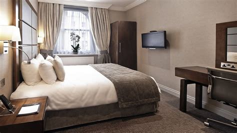 LANGHAM COURT HOTEL (London) - Hotel Reviews, Photos, Rate Comparison ...