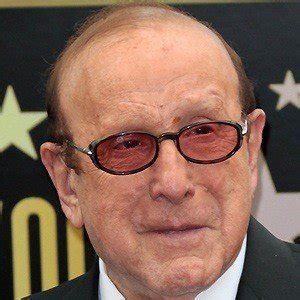 Clive Davis - Bio, Family, Trivia | Famous Birthdays