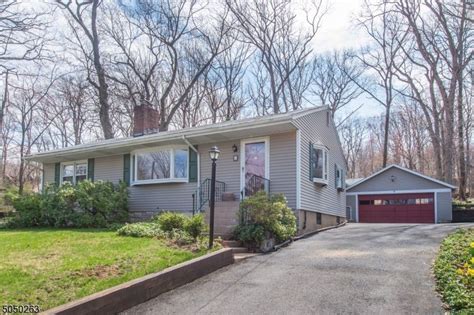 Watchung, NJ Real Estate - Watchung Homes for Sale | realtor.com®