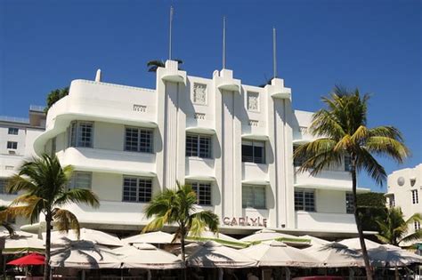 Miami Beach: Carlyle Hotel | in the colorful Art Deco Distri… | Flickr