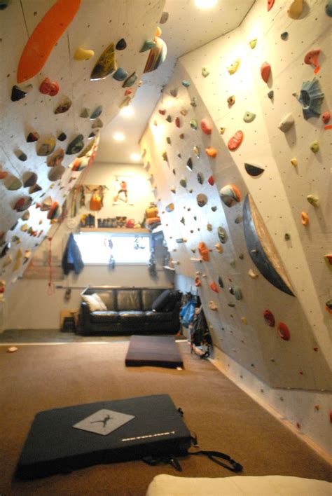 This Family Wanted To Renovate Their House, So They Built This Epic Climbing Wall In One Of The ...