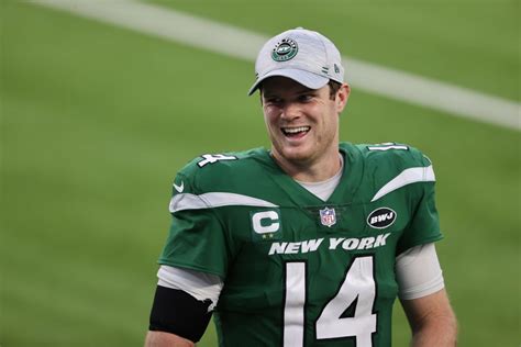 Jets GM Shares Honest Admission About QB Sam Darnold Trade - The Spun