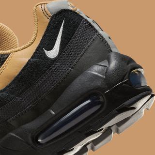 Official Images // Nike Air Max 95 “Black/Elemental Gold” | House of Heat°