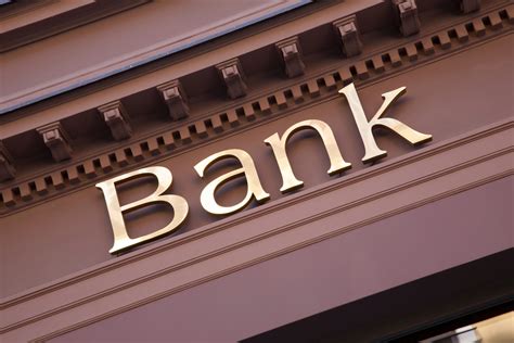 Which Banks Are Open on Sunday? - SavingAdvice.com Blog