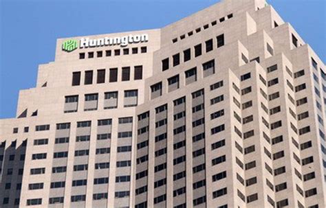 Huntington Bank looks at eliminating or reducing more checking fees ...