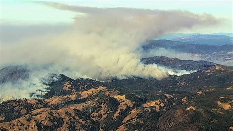 Kincade Fire: SKY7 captures huge plume of smoke from Sonoma County wildfire - ABC7 San Francisco