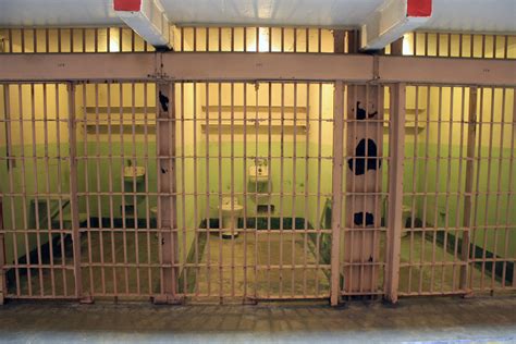 File:Alcatraz Island - prison cells.jpg