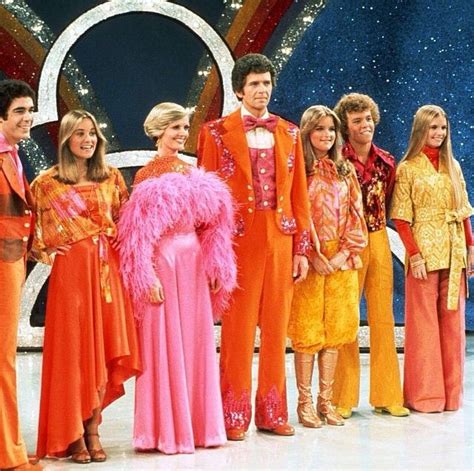 brady bunch 70s fashion - darroneitel