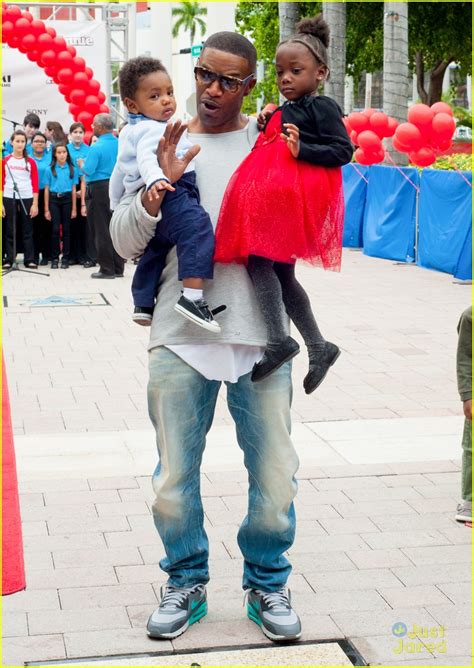 Quvenzhane Wallis Celebrates 'Annie' at Walk of Fame Ceremony in Miami ...