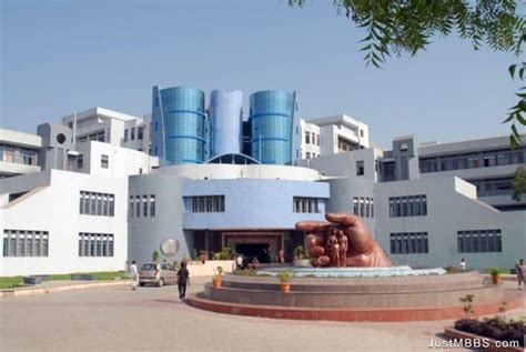 Bharati Vidyapeeth Deemed University Medical College & Hospital, Sangli : Eligibility, Fee ...