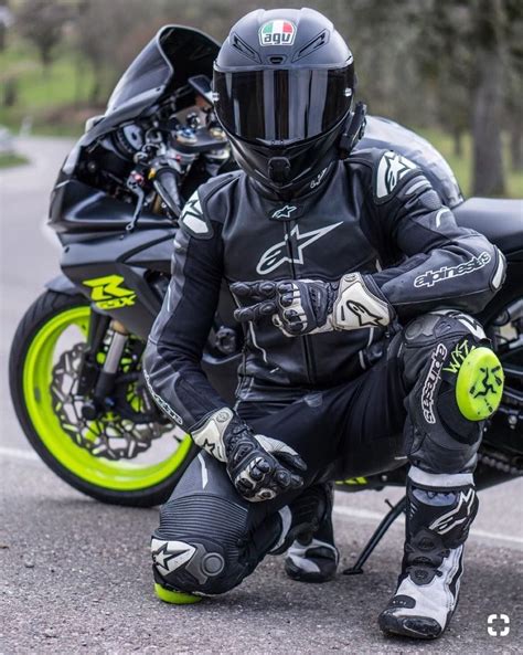 Pin by koswolf on Street Bikes | Cool motorcycle helmets, Motorcycle leathers suit, Bike leathers