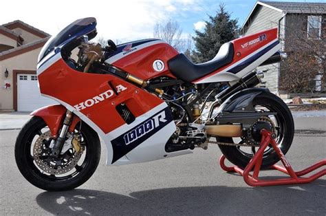 Honda VF 1000R special | Toobs Blog | Honda bikes, Honda vfr, Super bikes