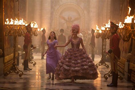 Download Mackenzie Foy Movie The Nutcracker And The Four Realms HD Wallpaper