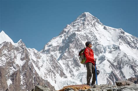 Dubai resident becomes first person to summit Everest 2023