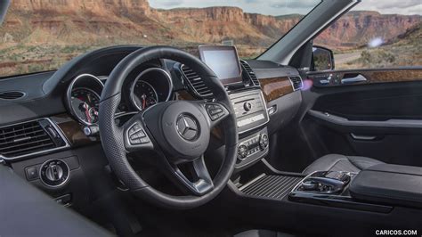 2017 Mercedes-Benz GLS 450 (US-Spec) - Interior | Caricos