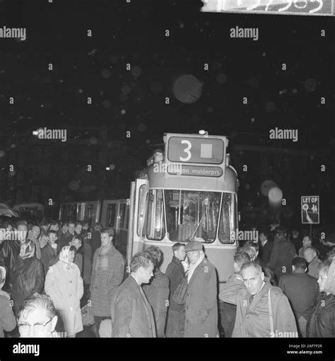 Tramways Et Bus Banque d'images noir et blanc - Page 2 - Alamy