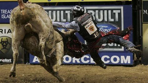 PBR World Finals Round 4 | Professional Bull Riders | Sports | Rodeo