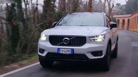 2020 Volvo XC40 T5 PHEV | Driving Sense (Glacier Silver) - YouTube