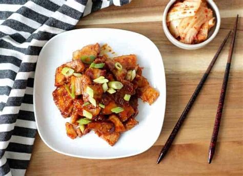 This Spicy Korean Pork Belly Will Simply Melt In Your Mouth!