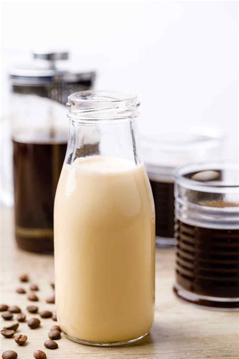 Homemade French Vanilla Keto Coffee Creamer (Easy recipe!) - Keto Pots